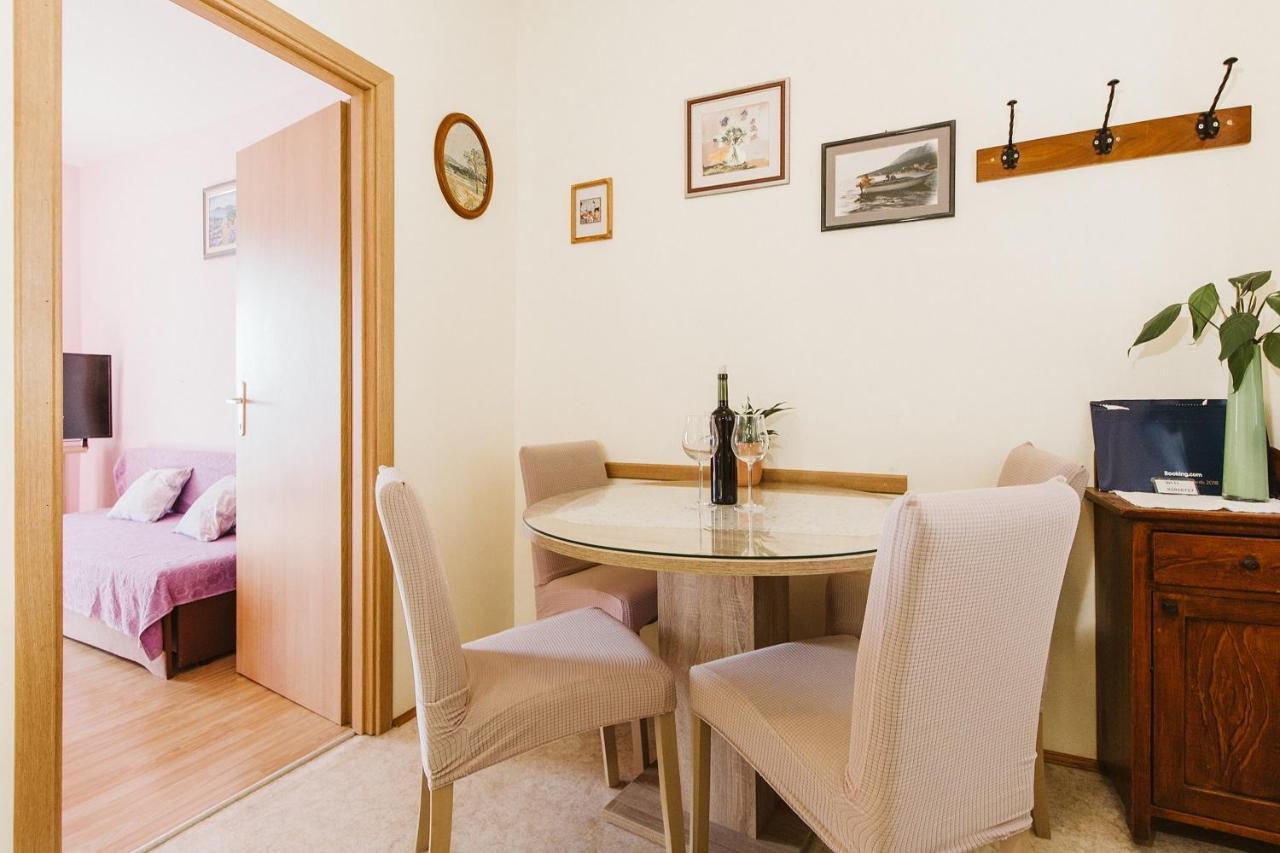 Apartment Kuzmanic 로크바 로고즈니차 외부 사진